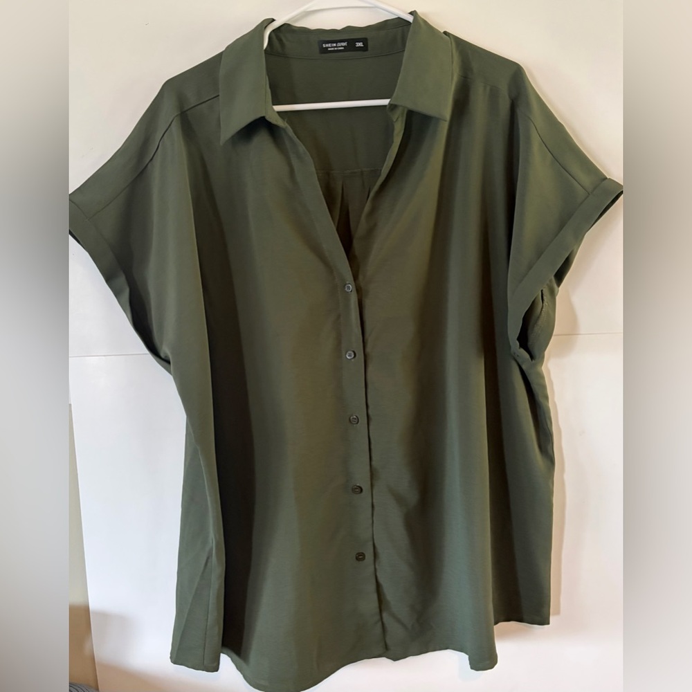 3X SHEIN Plus Size women’s solid short sleeve button front Blouse Olive Green